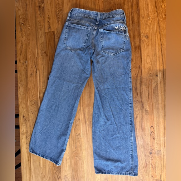 Hollister Jeans Women’s 000 Short Low Rise Baggy Flower Butterfly Embroidery - Picture 3 of 13